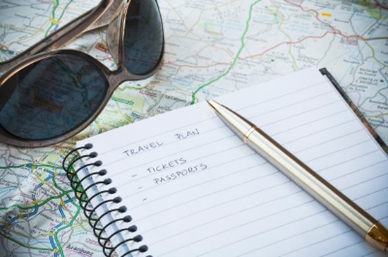 The overseas working holiday and graduate employment trajectories: A cross-cultural comparison